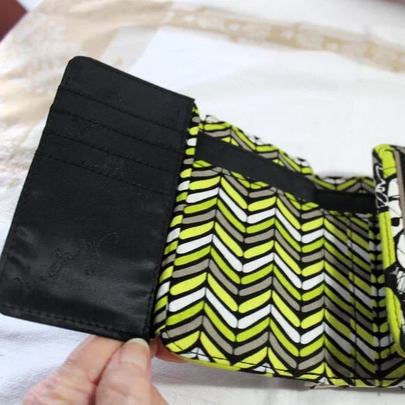 Vera Bradley Small Citron Wallet, Like New - Picture 5 of 9